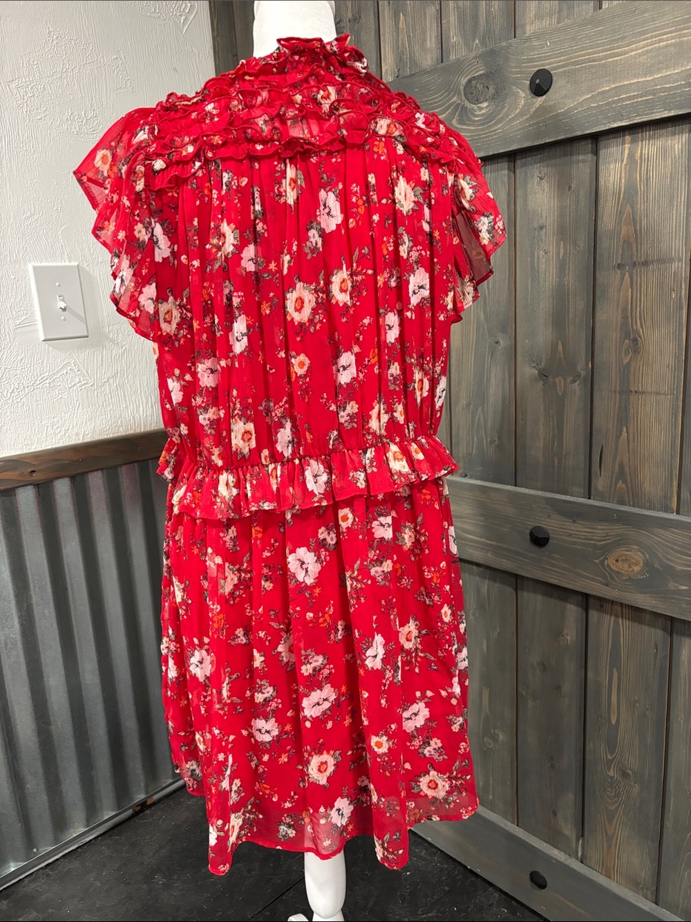 Red Floral Ruffle Short Dress - Picture 2 of 3